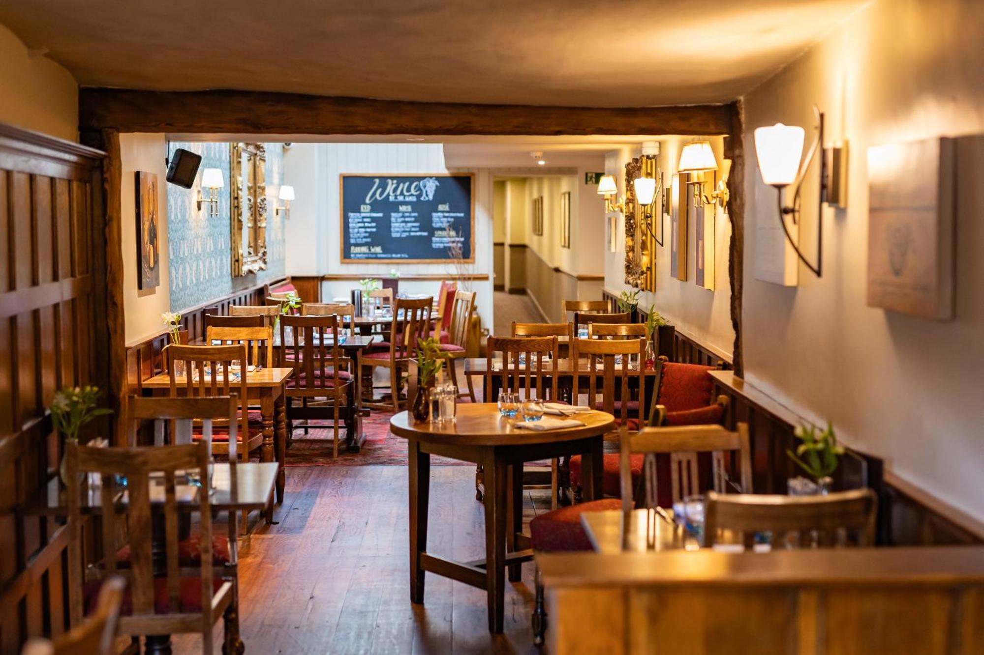 The Red Lion Hotel Ґіллінґдон Екстер'єр фото
