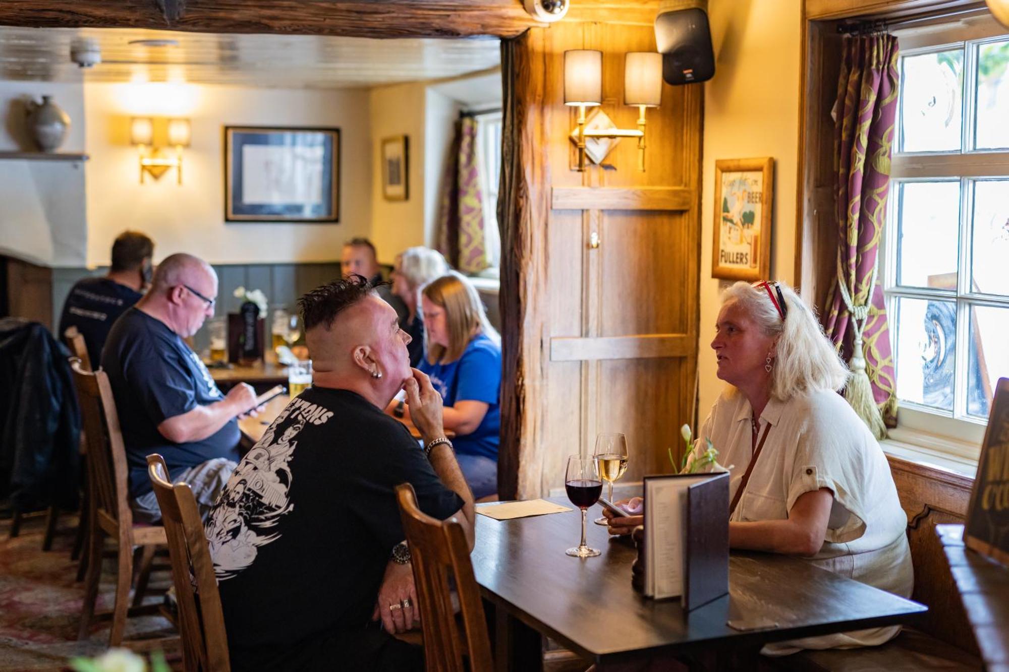 The Red Lion Hotel Ґіллінґдон Екстер'єр фото